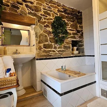 Maison De Famille アパート Vallecalle