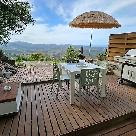 Maison De Famille Apartment